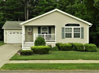 44 Patriots Dr, Westfield, MA 01085