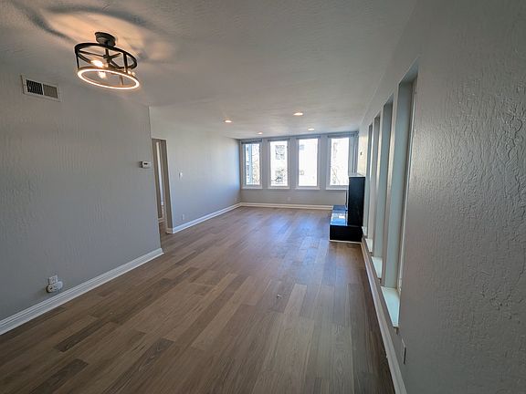 4th image of 875 Waller St APT 1