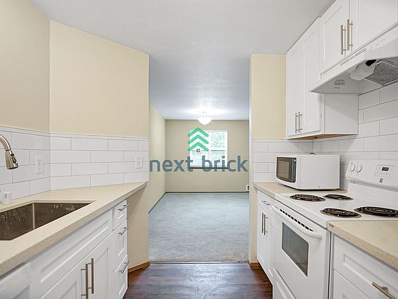 4th image of 8214 126th Ave NE #E-26