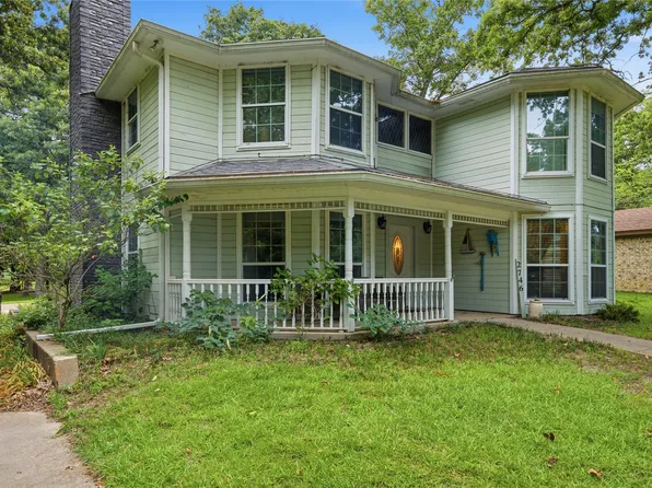 2746 Hopson Dr, Athens, TX 75752