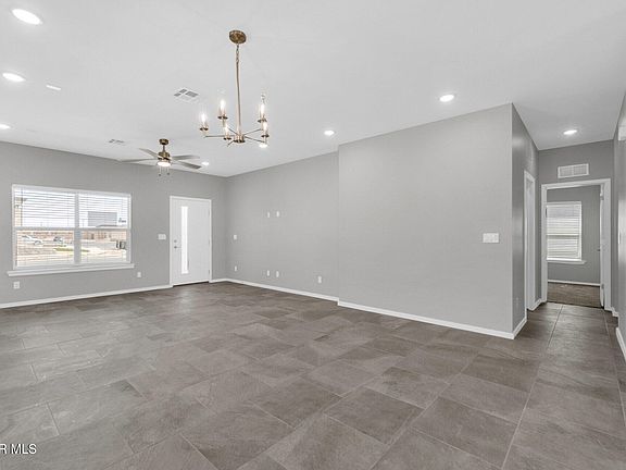 3rd image of 930 Bromyard Dr