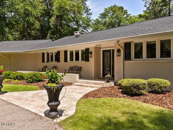 240 Mckenzie Road W, Pinehurst, NC 28374