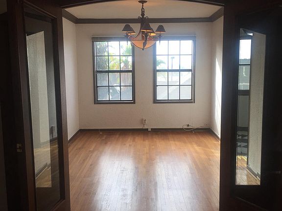 5th image of 594 Poli St