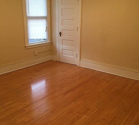 5th image of 1085 Hague Ave
