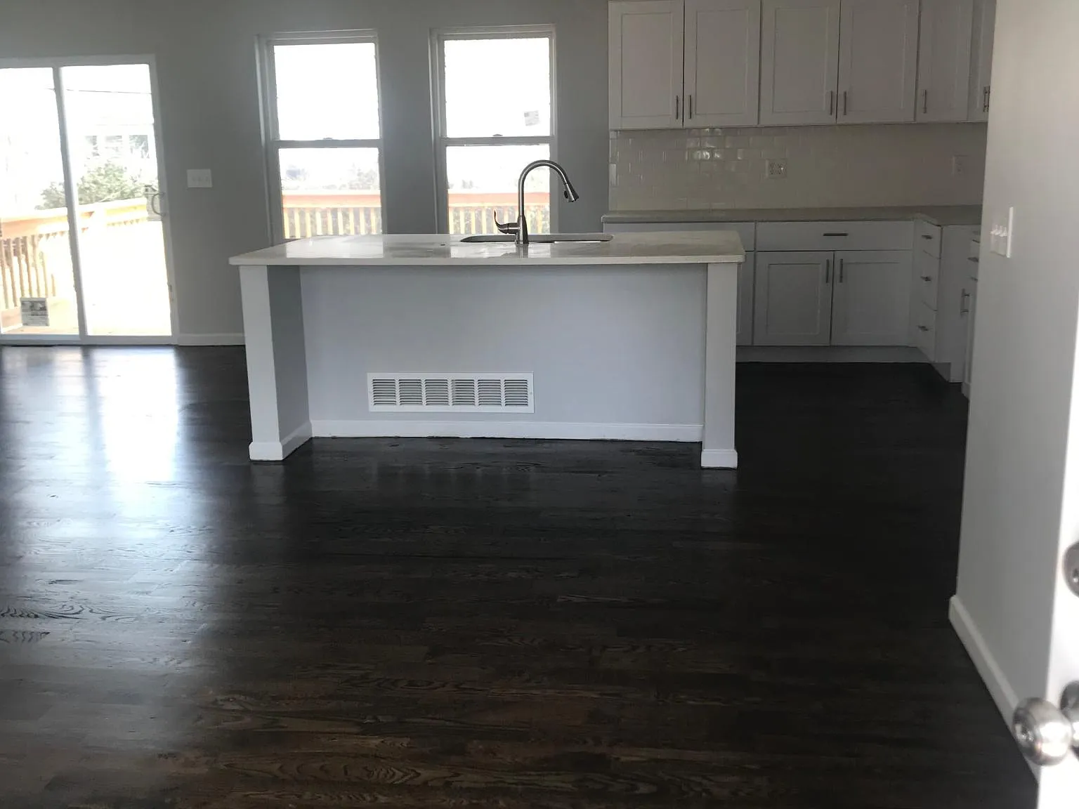 7614 W 96th Ter — Photo 3