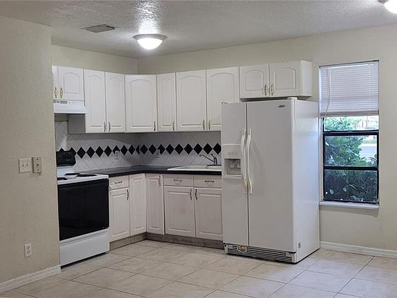 4th image of 3026 Coral Ridge Drive #115c