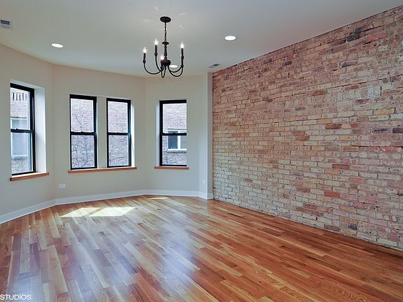 2nd image of 6225 N Hermitage Ave APT 2E