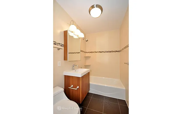 Rented by Douglas Elliman | media 44