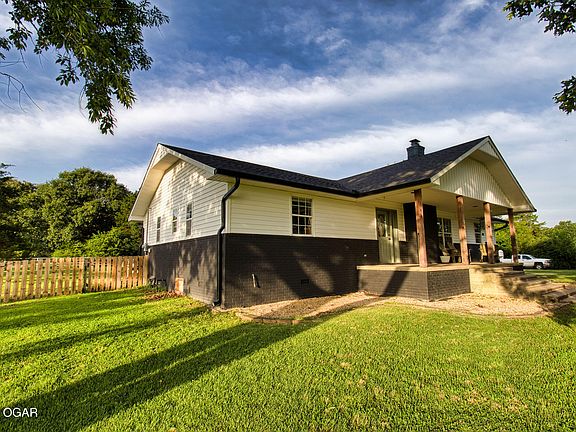 2nd image of 345 Fort Ln