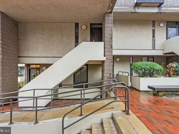 2227 Clove Ter, Baltimore, MD 21209