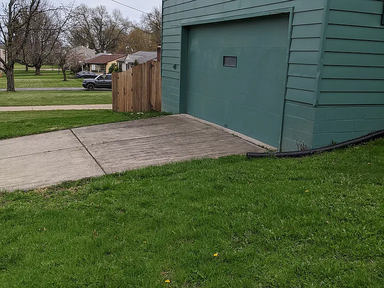 Side garage
