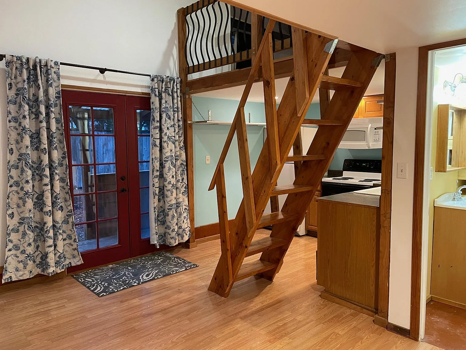 8436 Seward Park Ave S — Photo 3