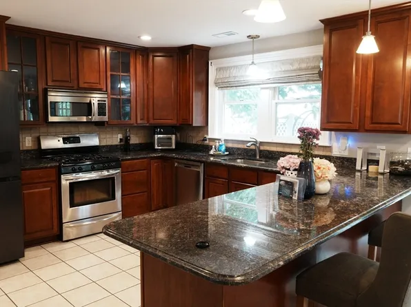 14 Patterson St, Dorchester, MA 02124