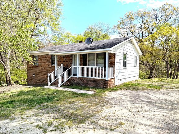 3rd image of 100 Bullock Dr