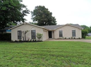 4525 Knowledge St, Haltom City, TX 76117