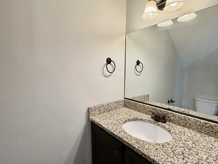 127 Portico St — Photo 9