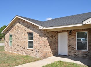 1064 Memory Ln, Waxahachie, TX 75167