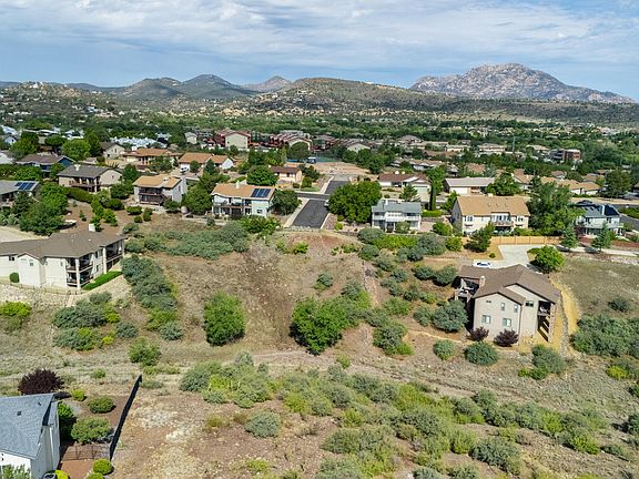 5th image of 720 Tetons Dr
