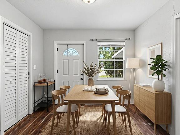3rd image of 1640 NE 32ND Place