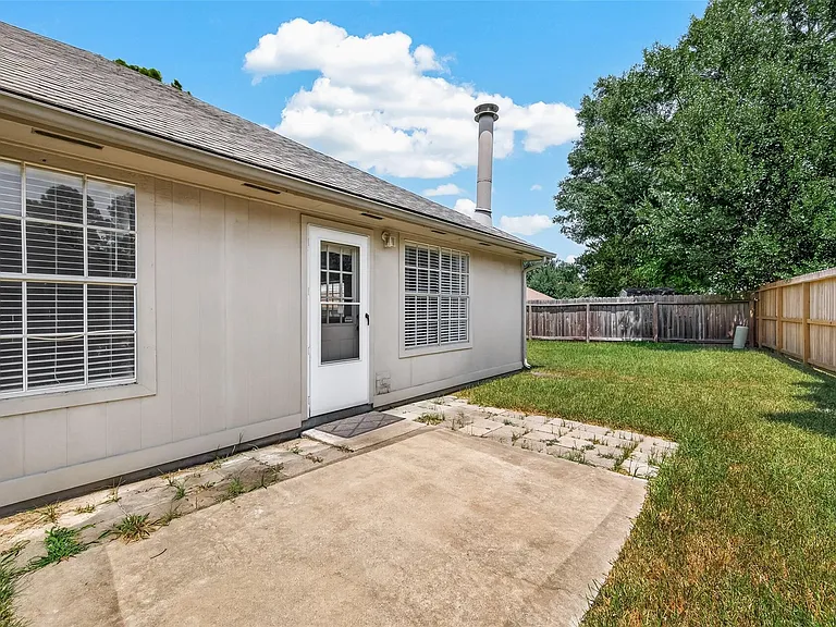 22619 Old Church Ln — Photo 38