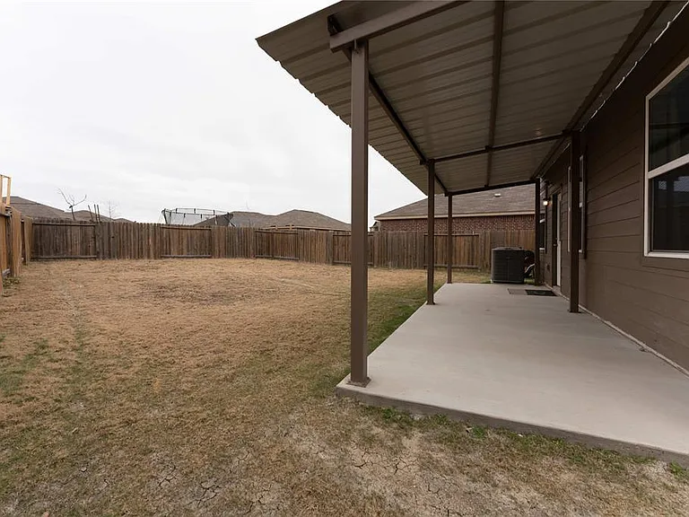 19808 Grover Cleveland Way — Photo 16
