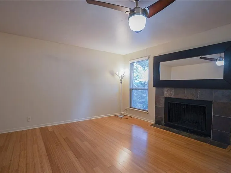 1000 W 26th St #103 — Photo 2