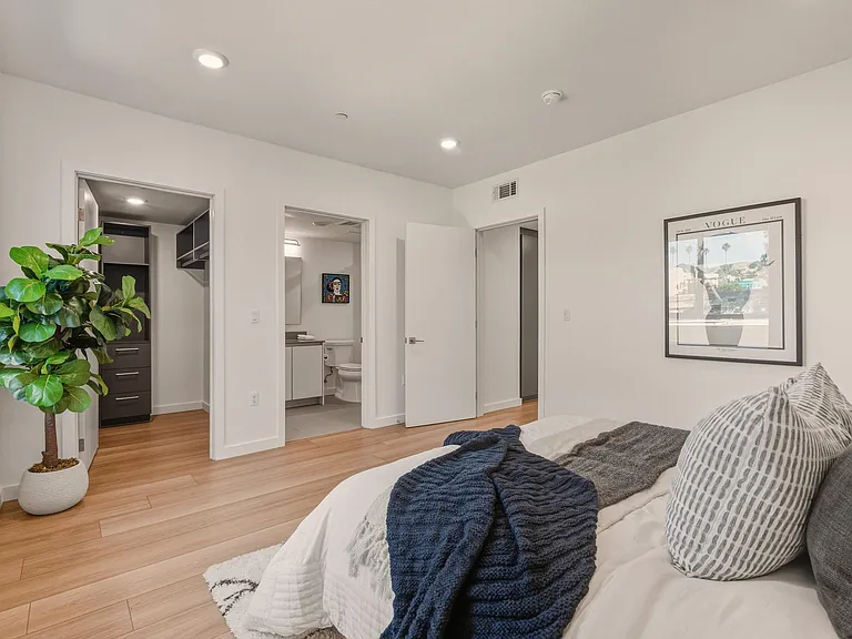 The Sophia - 1759 N Gower St — Photo 29