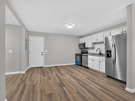 5th image of 2519 Drexel Ave