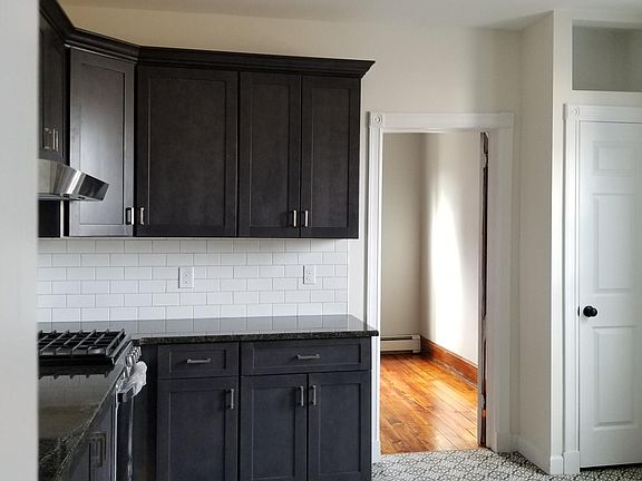 5th image of 56 Washington St Floor 1