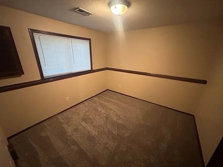 240 S Sheridan St — Photo 12