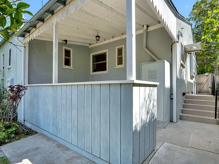 624 15th St — Photo 31