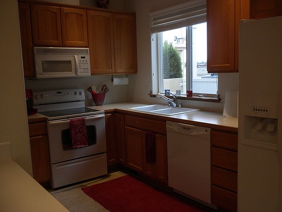 3rd image of 2812 Marina Dr