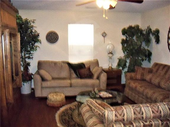 2nd image of 6929 Clifden Dr