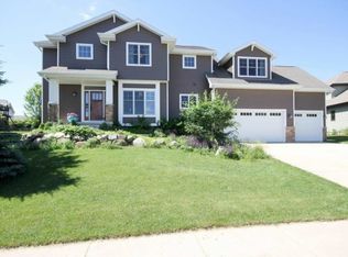 9431 Eagle Nest Ln, Middleton, WI 53562