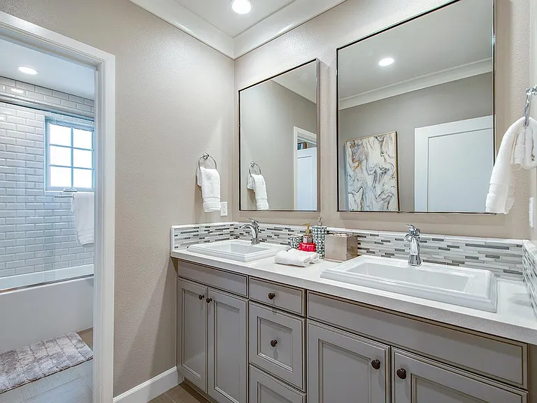 Hall bathroom on the upper level