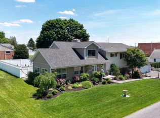 111 Water St, New Holland, PA 17557