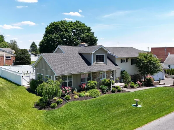 111 Water St, New Holland, PA 17557