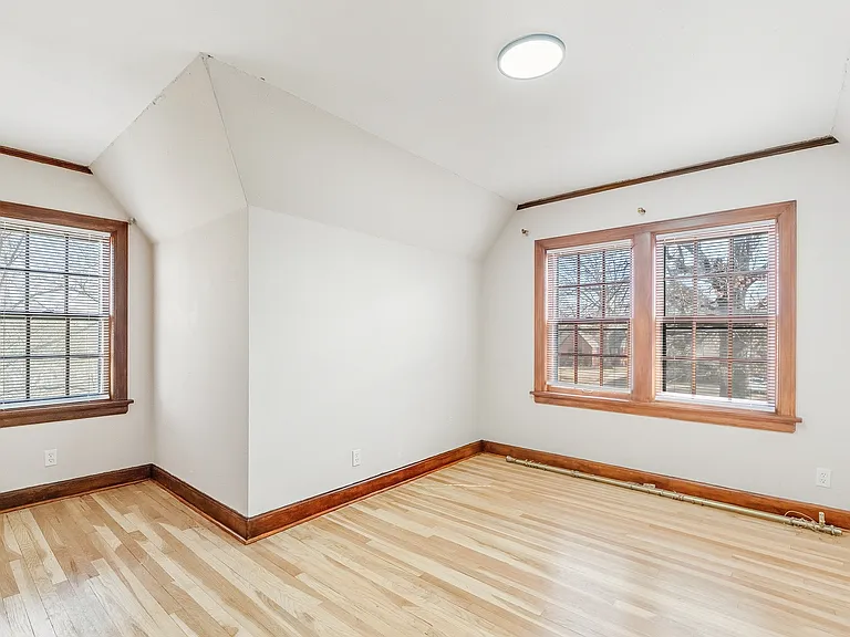 1543 S Hillside St — Photo 17