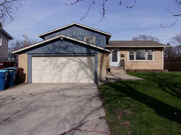 2nd image of 21737 Gailine Ave