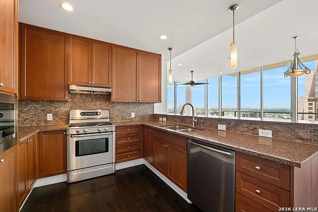 610 Market E #2708 — Photo 8