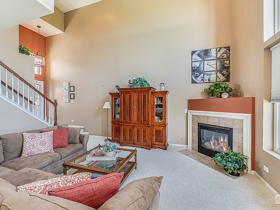 4th image of 24960 Gates Ln