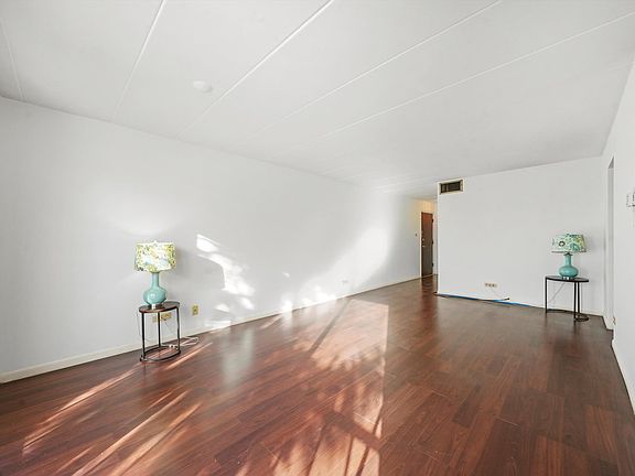 3rd image of 10241 S Central Ave #2C