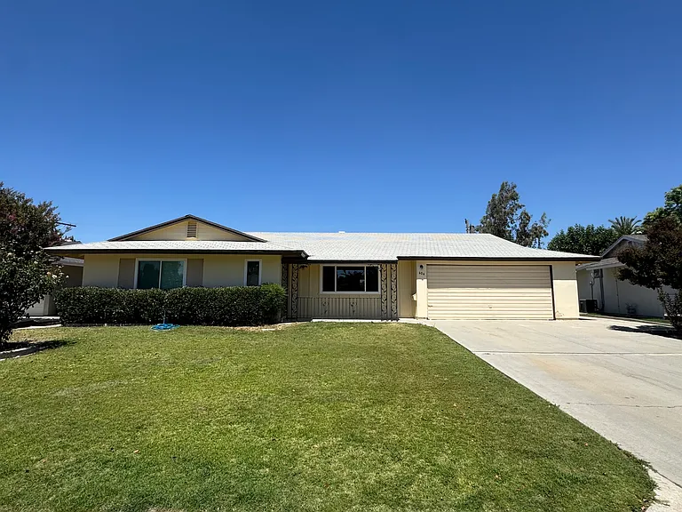 604 River Oaks Dr — Photo 1
