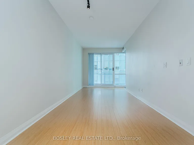 220 Victoria St #803 — Photo 10