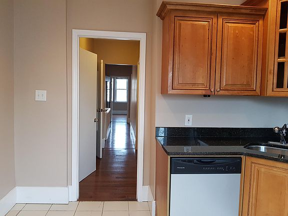 2nd image of 87 Mallory Ave #2A