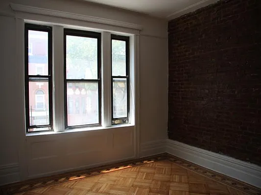 Rented by Lang Realty LLC | media 50