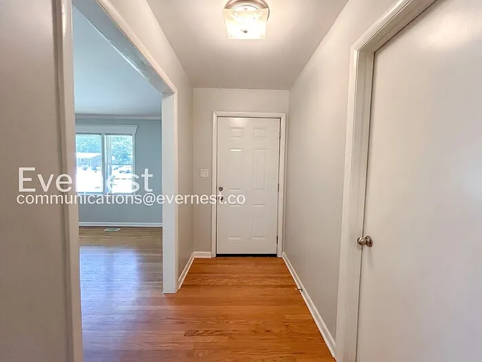 711 Elliott Dr — Photo 5