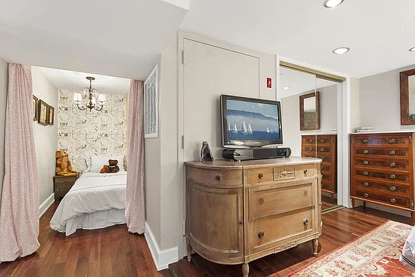 Rented by J R Daly & Sons | media 28