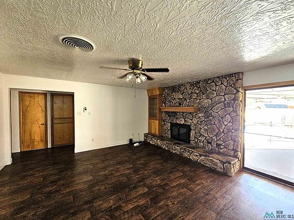 4th image of 1329 Huntington Way