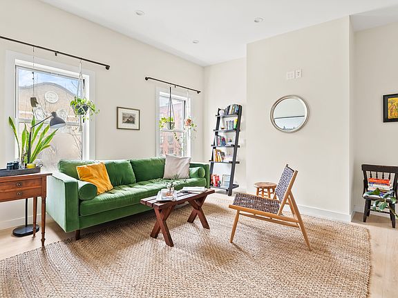 3rd image of 30 Bergen St #3